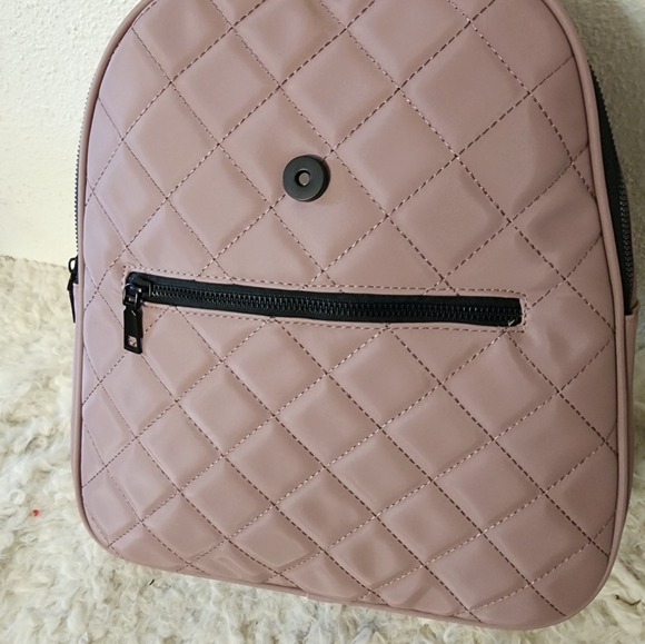 Backpack - Picture 7 of 7